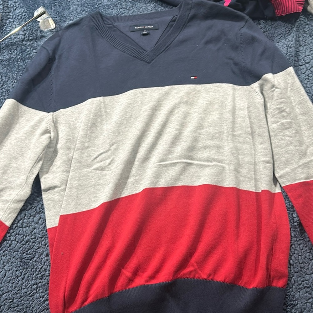 Tommy Hilfiger never worn,no damage.